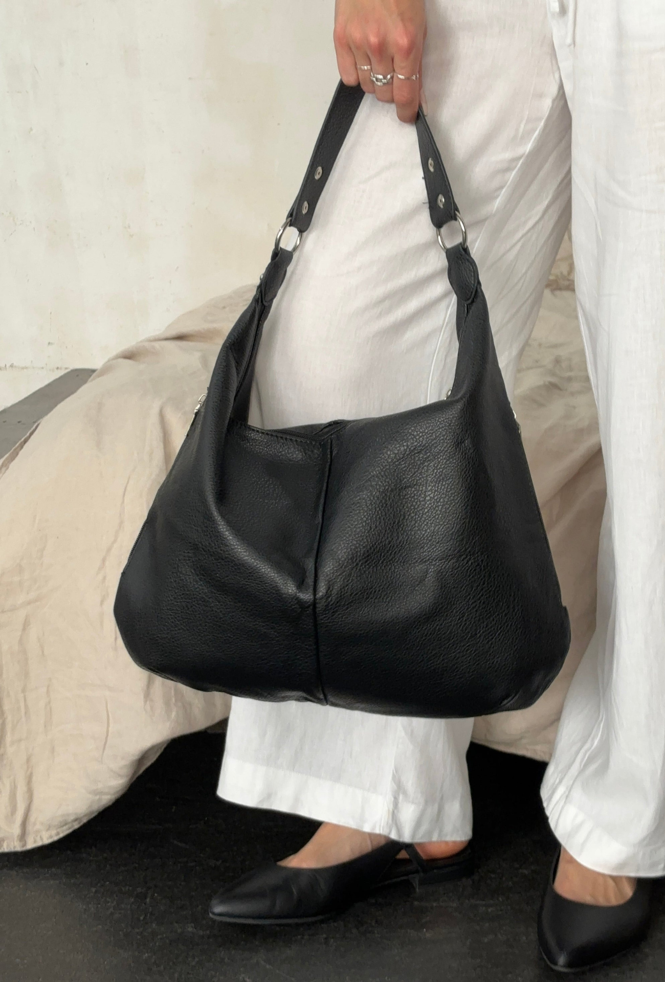 Bonvive | Elegant and Practical Bag for Every Day