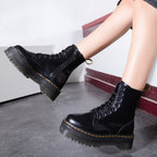 Bonvive | Stylish Black Boots – Comfortable and Trendy for Every Occasion